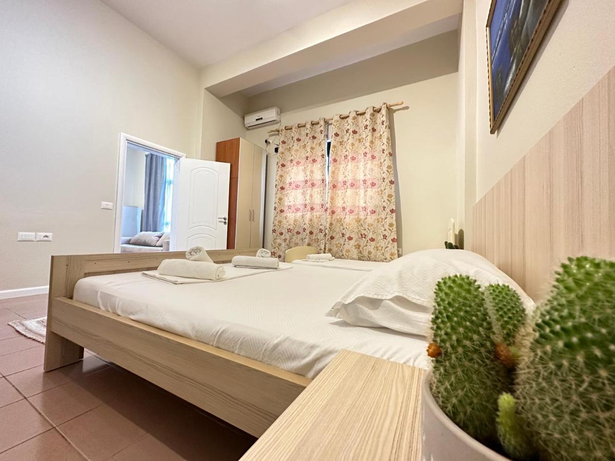 Rias Seaside Apartments Vlorë Eksteriør bilde