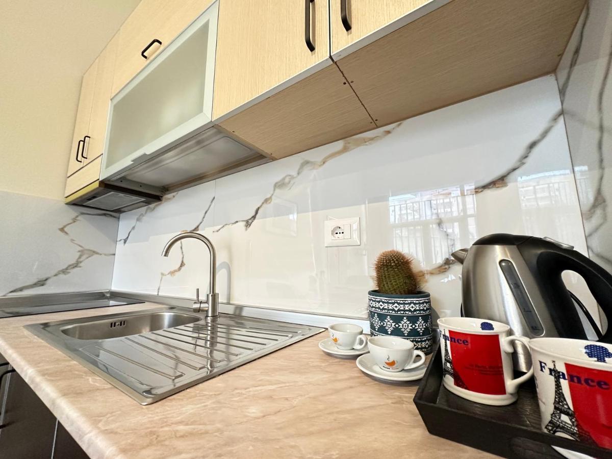 Rias Seaside Apartments Vlorë Eksteriør bilde