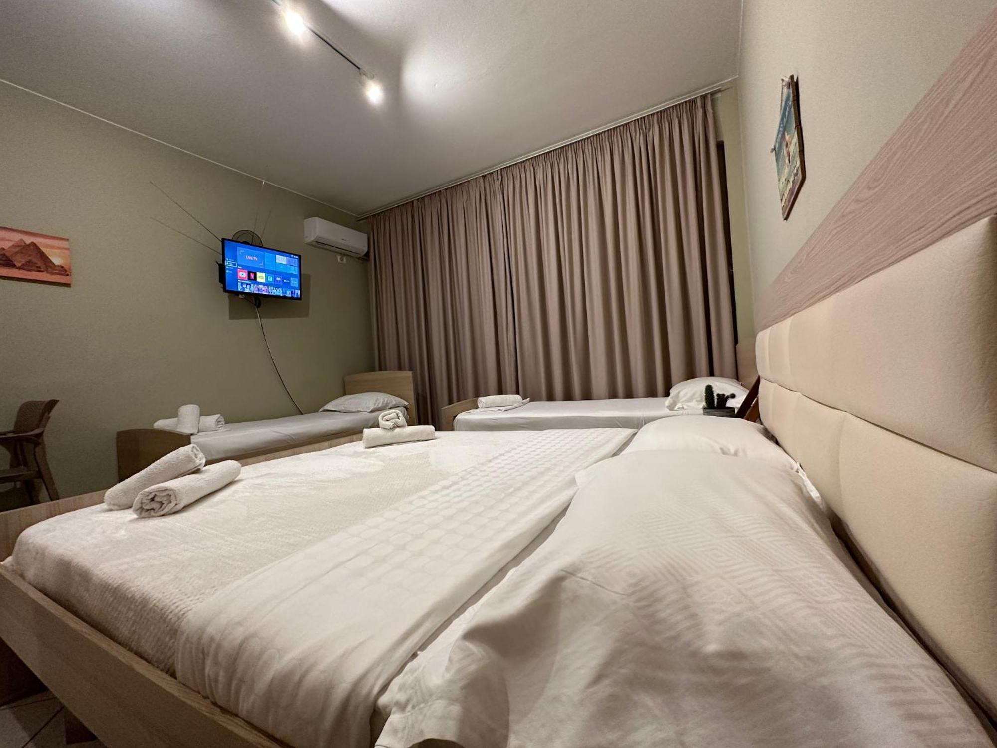 Rias Seaside Apartments Vlorë Eksteriør bilde
