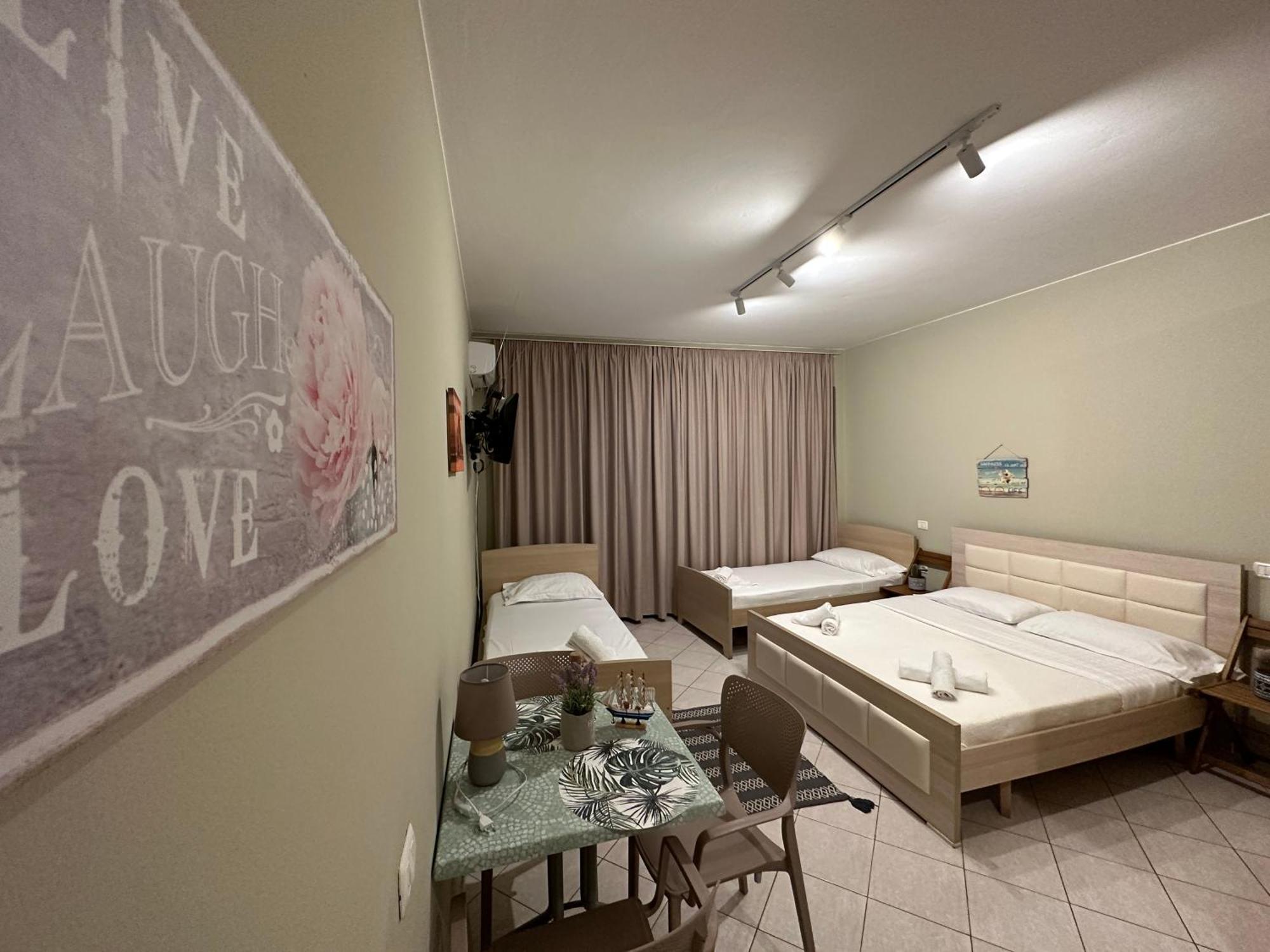 Rias Seaside Apartments Vlorë Eksteriør bilde
