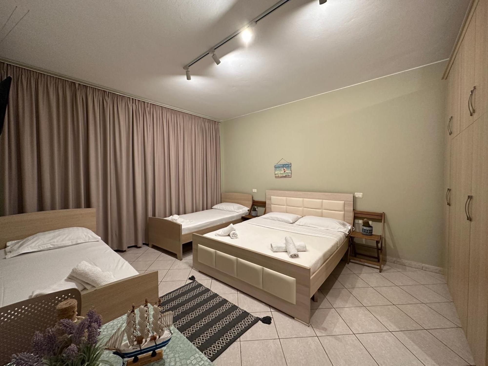 Rias Seaside Apartments Vlorë Eksteriør bilde