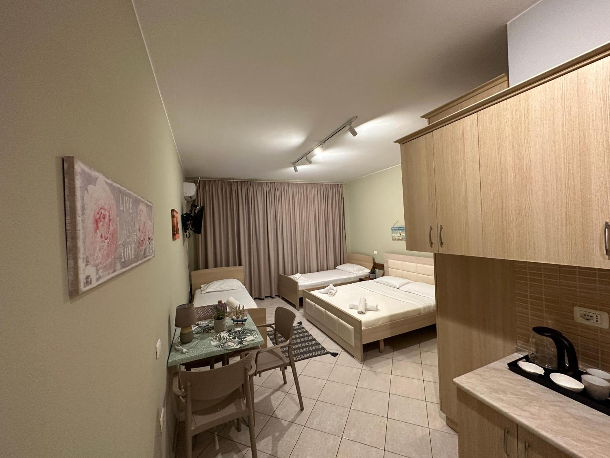 Rias Seaside Apartments Vlorë Eksteriør bilde