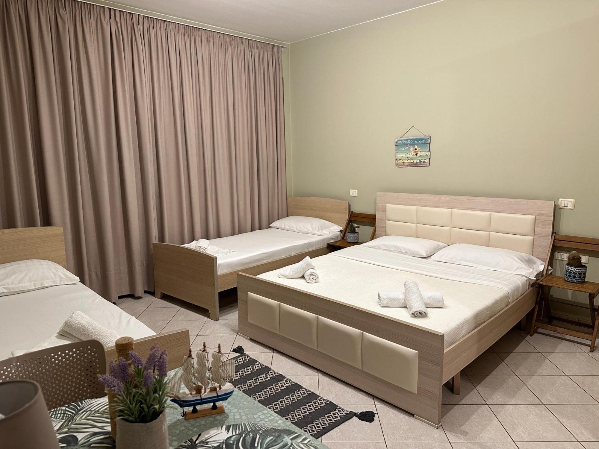 Rias Seaside Apartments Vlorë Eksteriør bilde